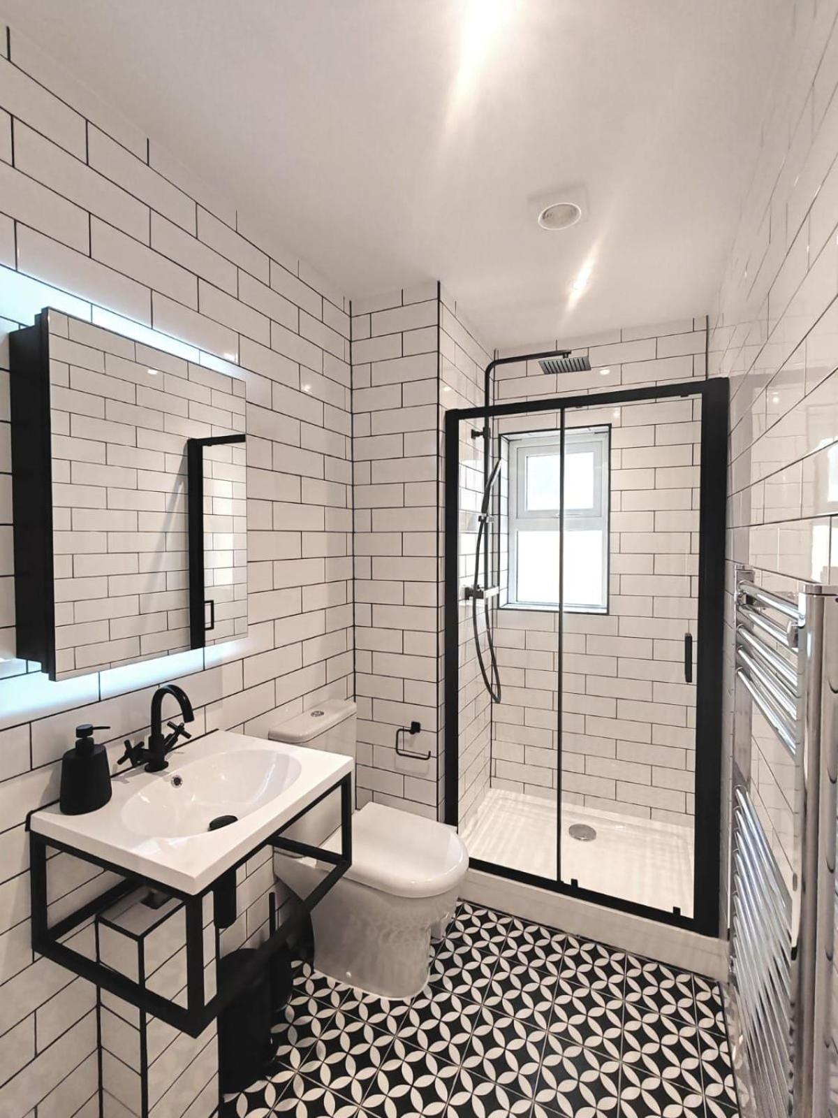 Stunning Modern Apartment Sleeps 4 - 6 Min Walk From Golden Beaches-Free Parking บอร์นมัธ ภายนอก รูปภาพ